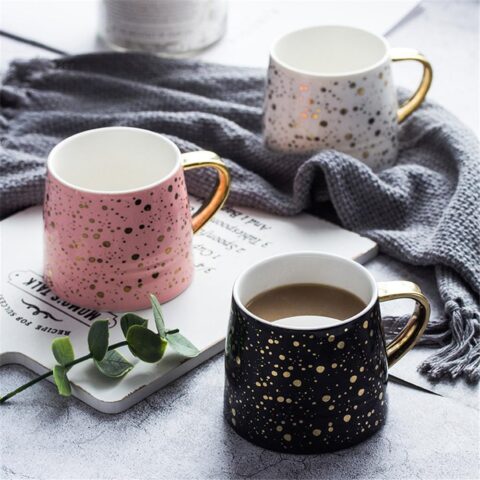 Design Couple Mugs - Artful Sips: Unique Couple Mugs!