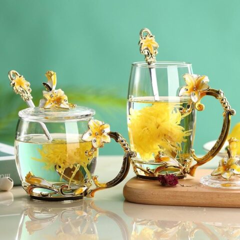 Flower Couple Mugs - Nature's Love Tale: Unique Couple Mugs